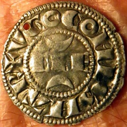 Hugo X of Hugo XI, Denier, Montreuil-Bonnin of Bellac, z.j. ca 1208 - 1249
